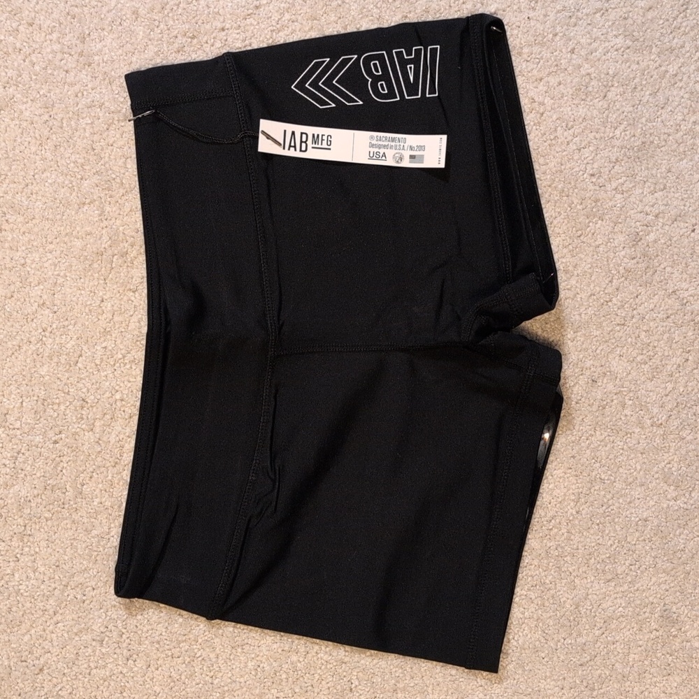 NWT IAB No Ride Booty Short - Picture 2 of 3